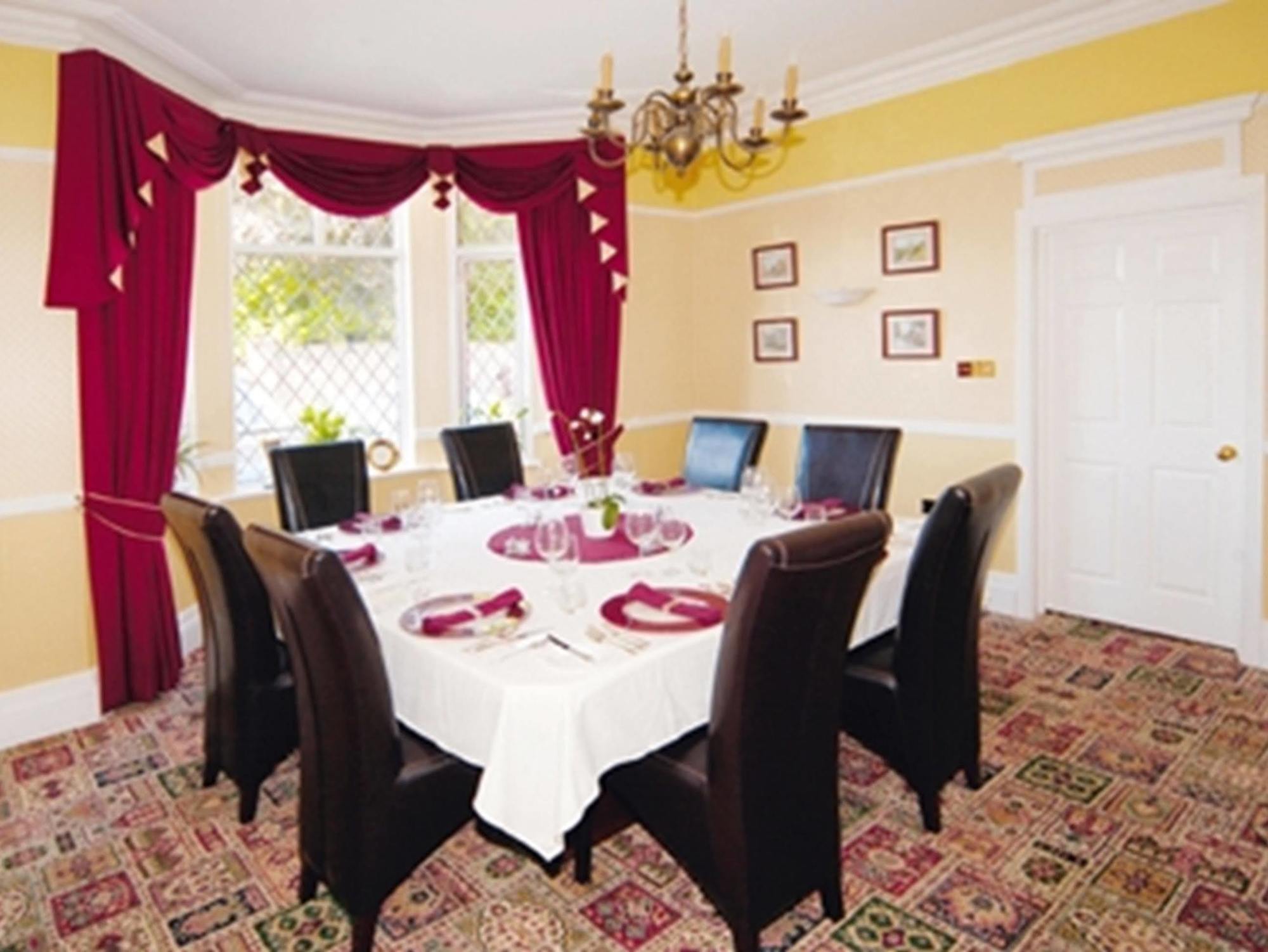 Buckingham'S Hotel Chesterfield Ngoại thất bức ảnh